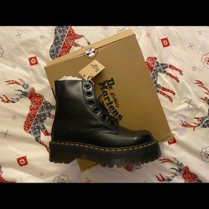 Dr. Martens ‘Molly’